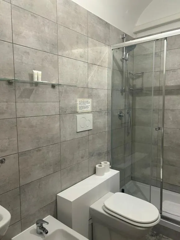 Ah Suite Montecitorio ローマ ゲストハウス