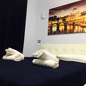  Konukevi Favola Romana -