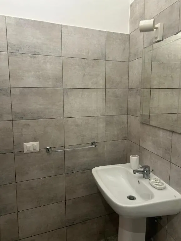 Ah Suite Montecitorio Rome 0*,